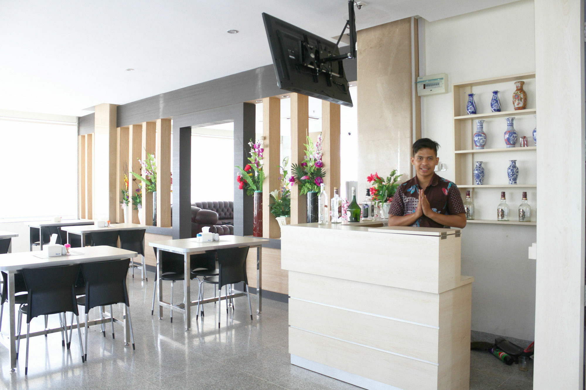 Aviari Hotel Sekupang Exterior photo